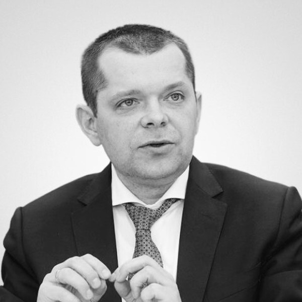 Михаил Попов